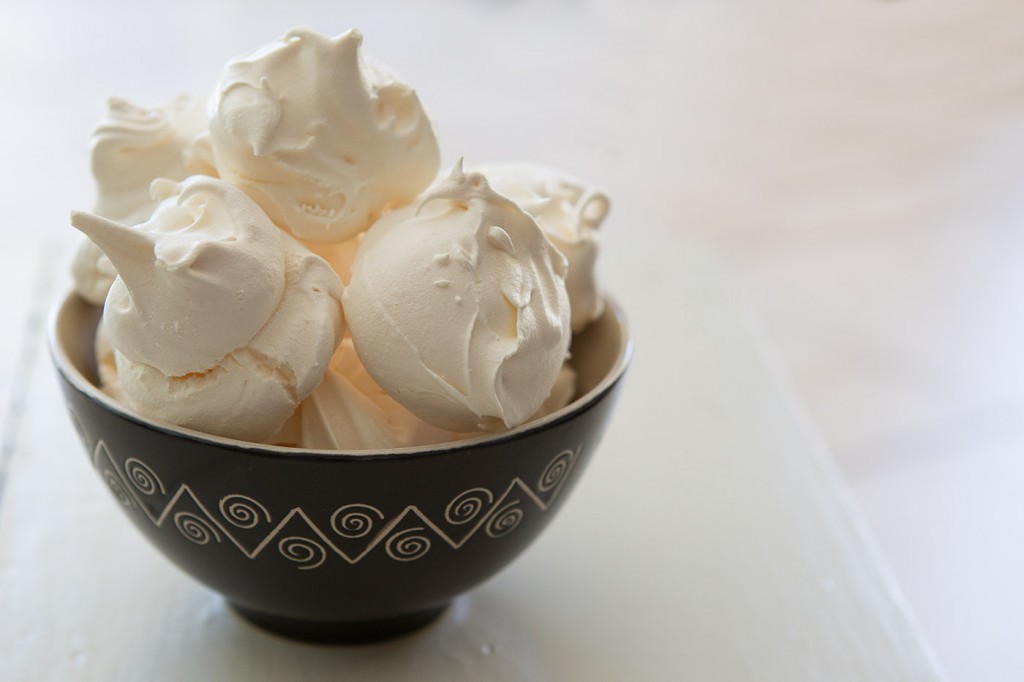 what is meringue made of