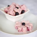 Recipe: blueberry cheesecake fat bombs