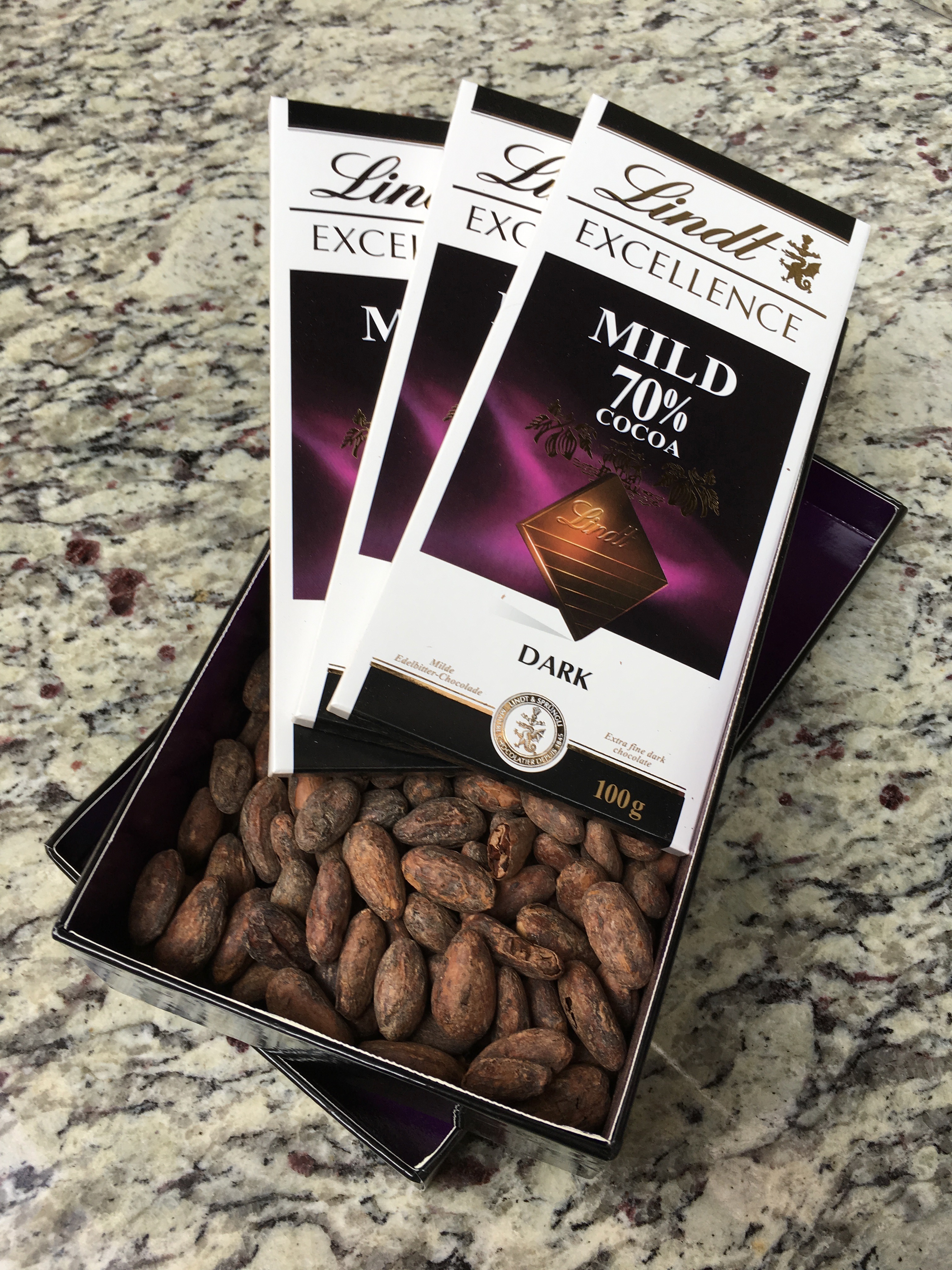 LINDT EXCELLENCE MILD 70% (photo taken with iPhone 6s)
